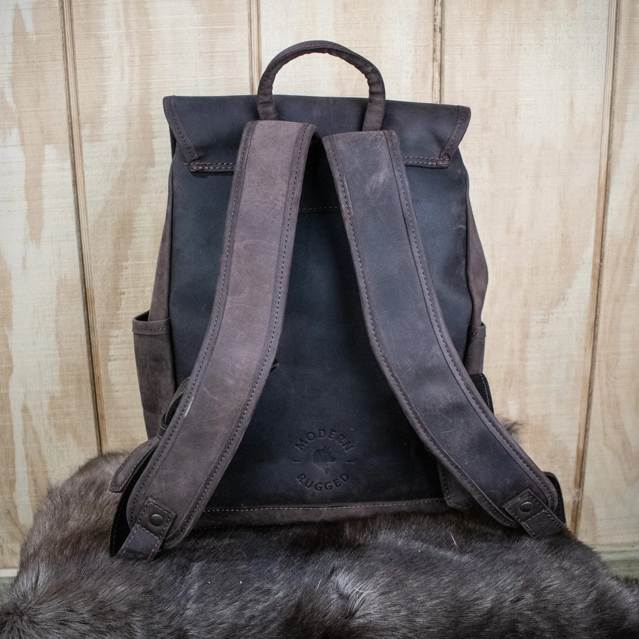 Leather Hide Backpack - Dark Brown (Weathered)