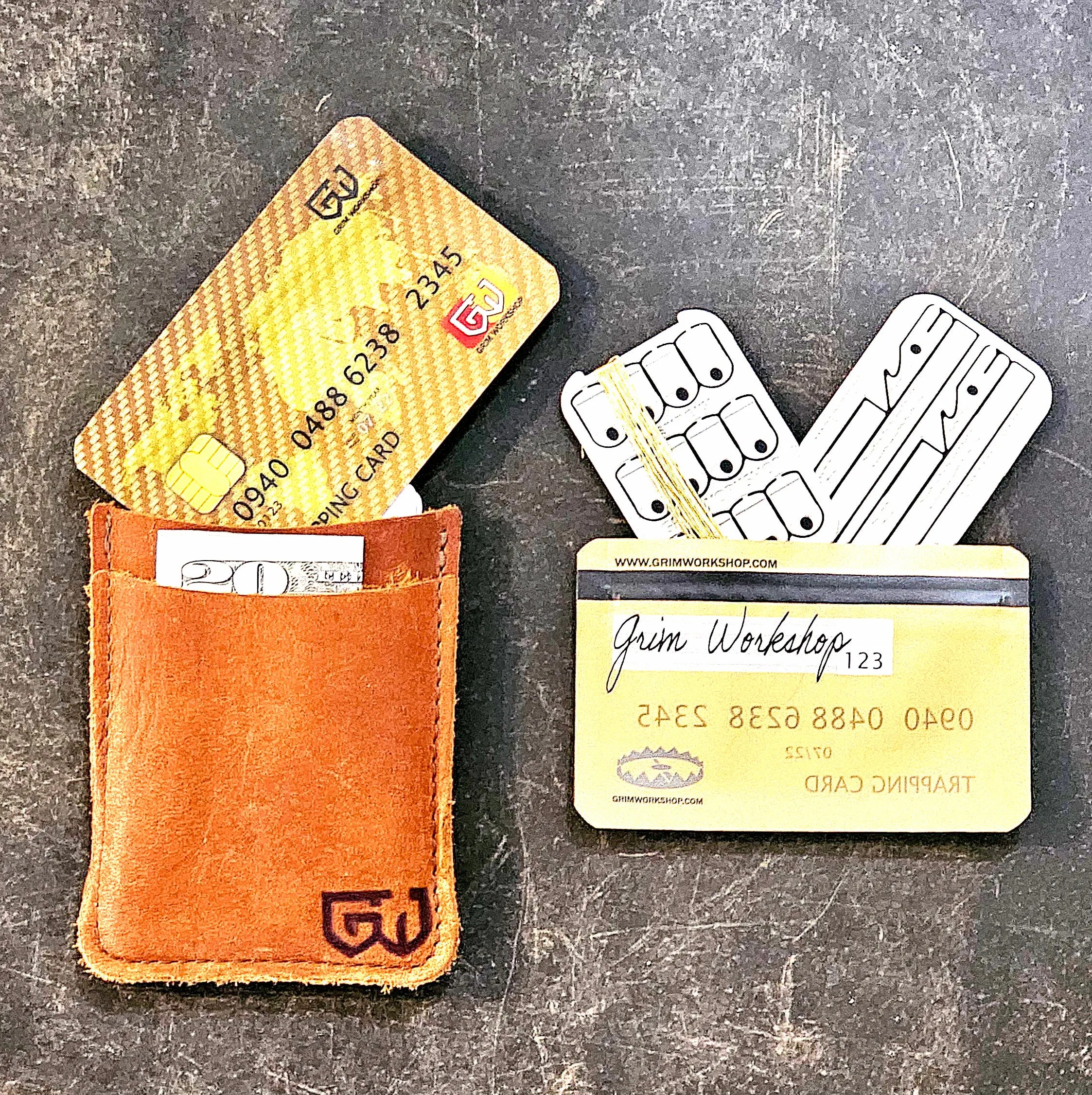 Trapping Stash Card: Credit Card Size Waterproof EDC Wallet Pouch